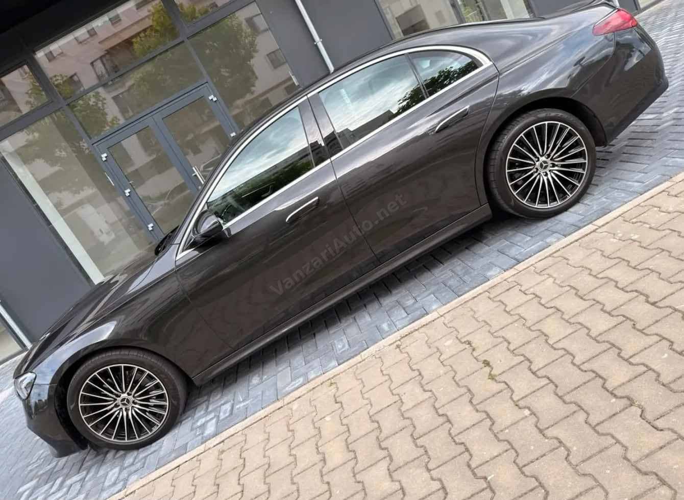 Mercedes-Benz E