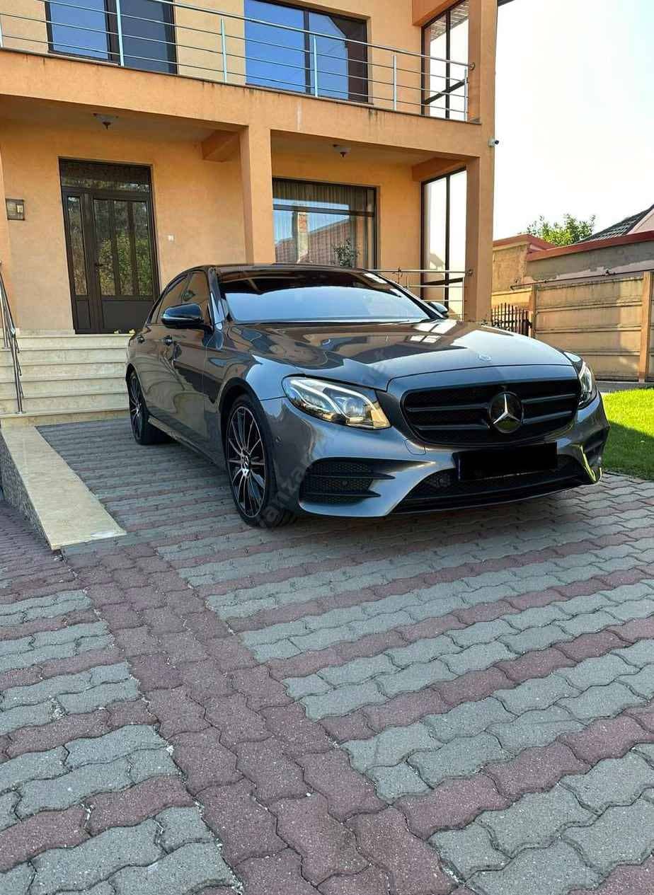 Mercedes-Benz E