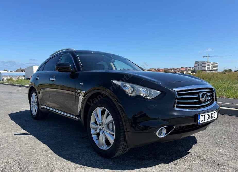 Infiniti Q70