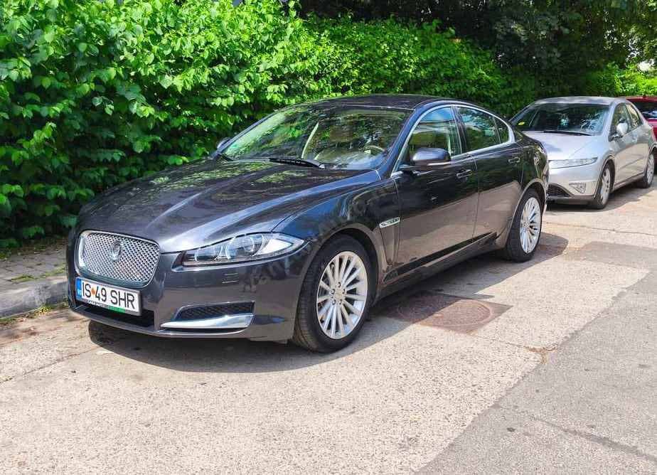 Jaguar XF