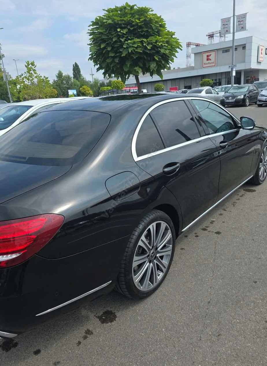 Mercedes-Benz E