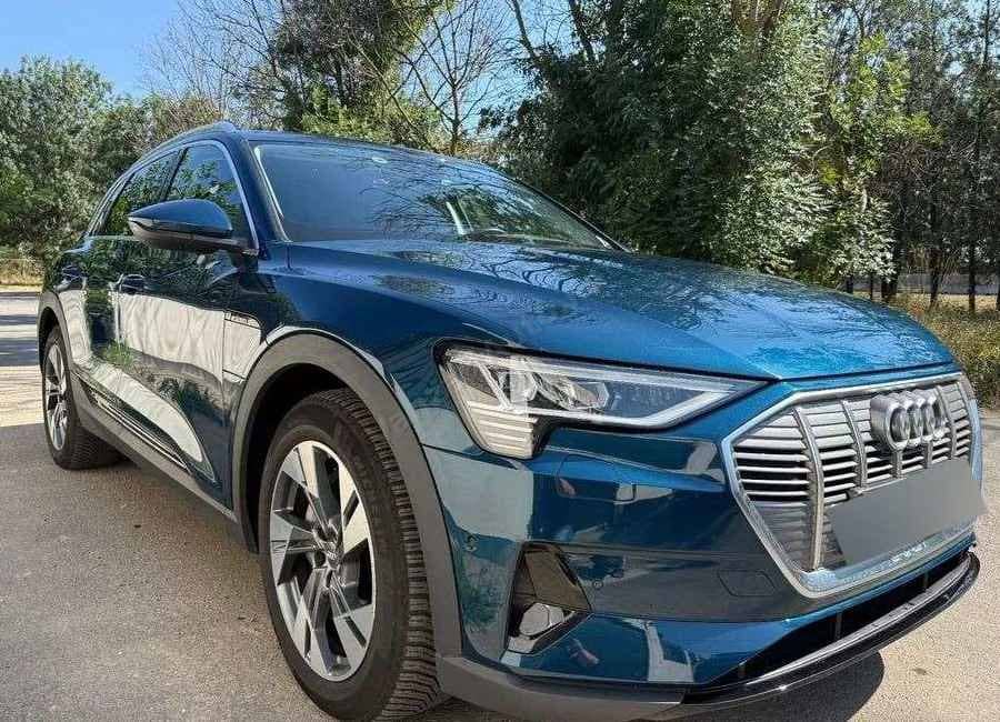Audi e-tron