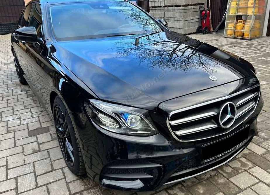 Mercedes-Benz E
