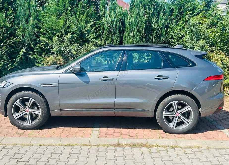 Jaguar F-Pace