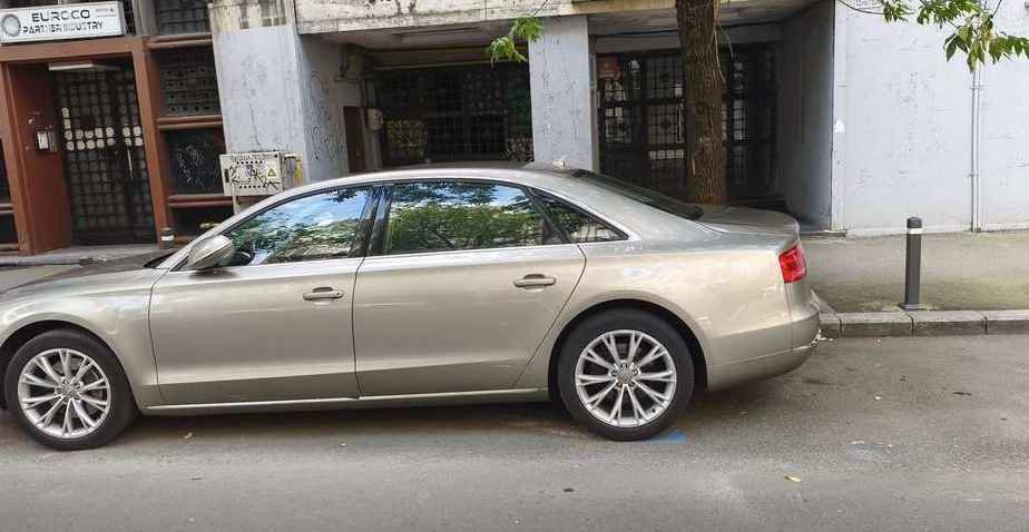 Audi A8