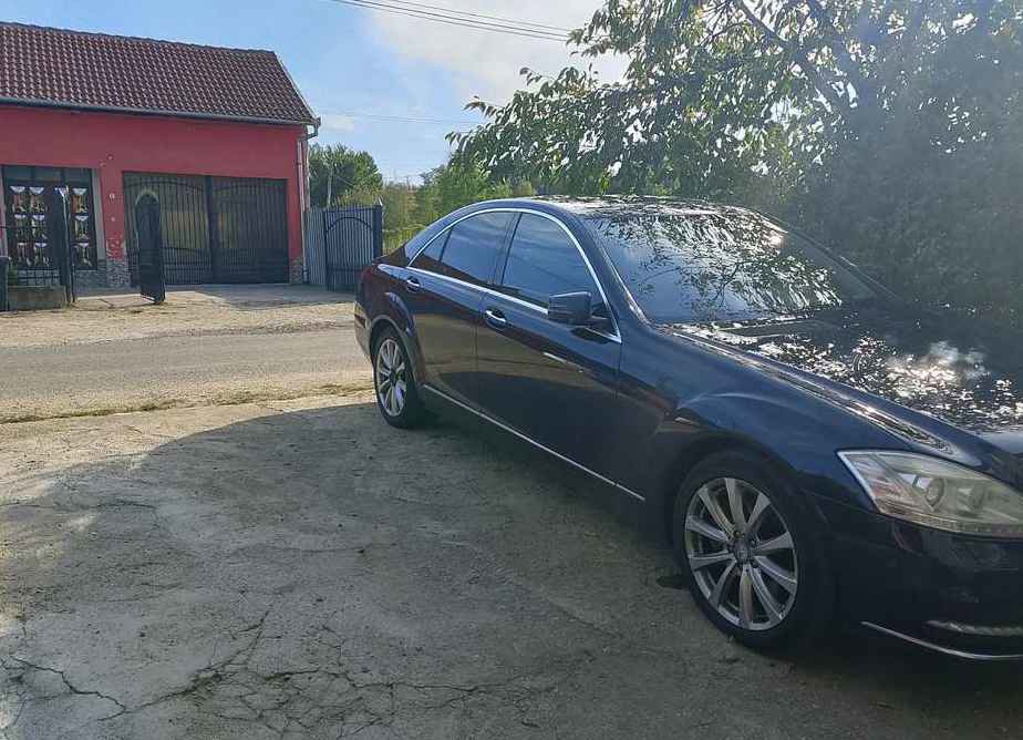 Mercedes-Benz S