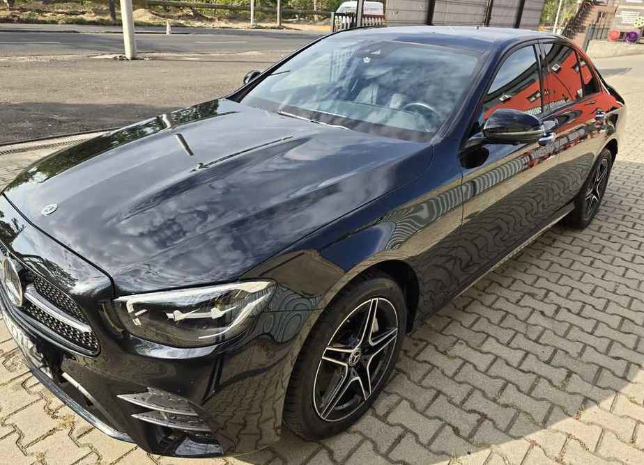 Mercedes-Benz E