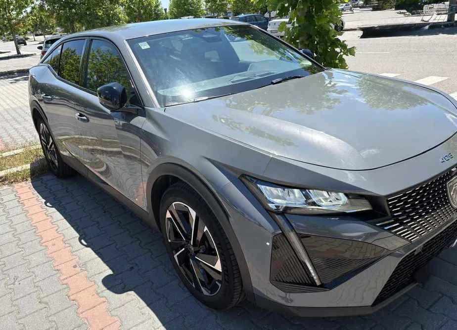 Peugeot 408