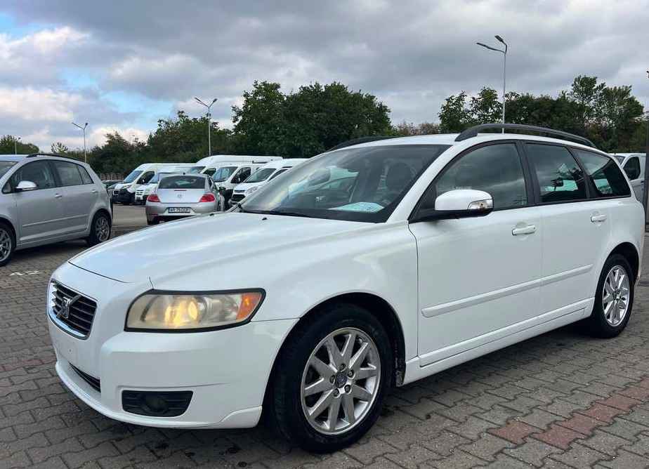 Volvo V50