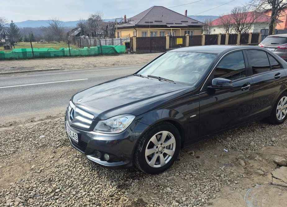 Mercedes-Benz C