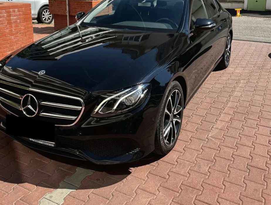 Mercedes-Benz E