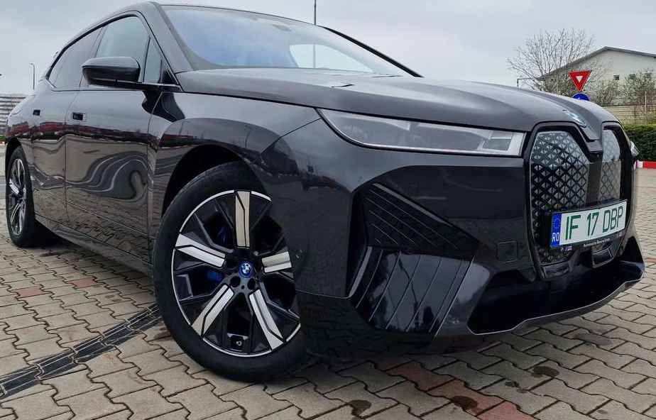BMW iX