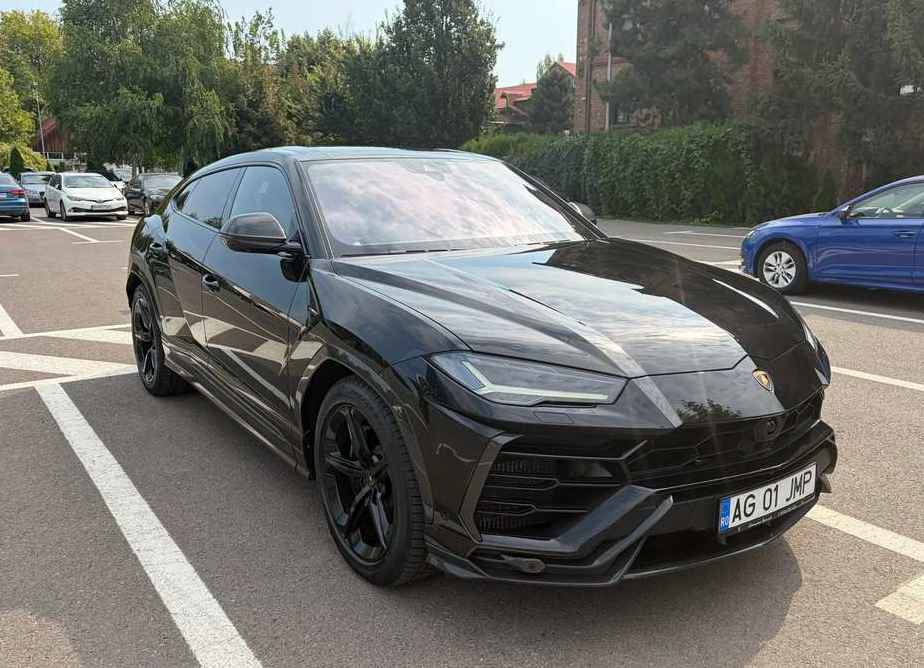 Lamborghini URUS