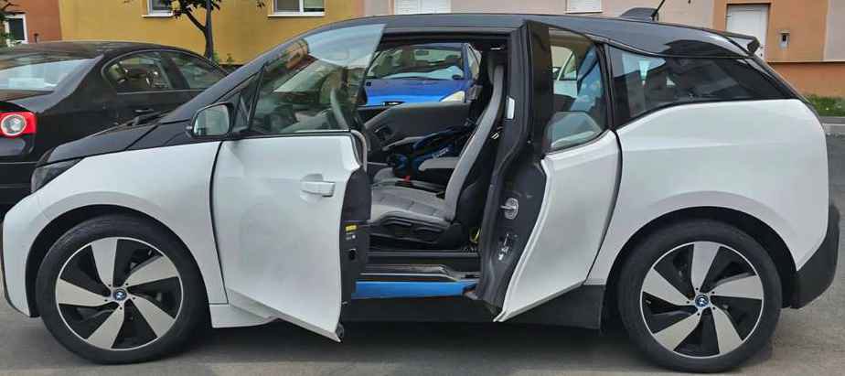 BMW i3
