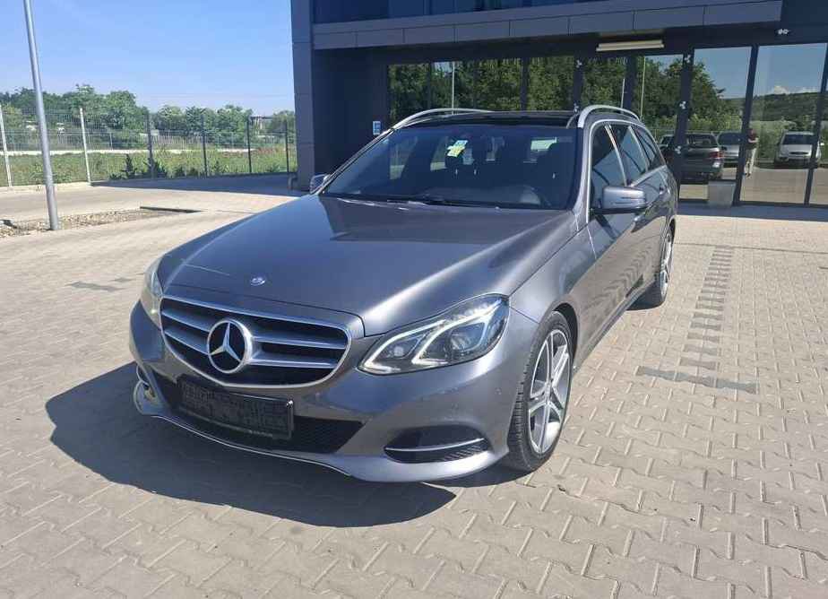 Mercedes-Benz E