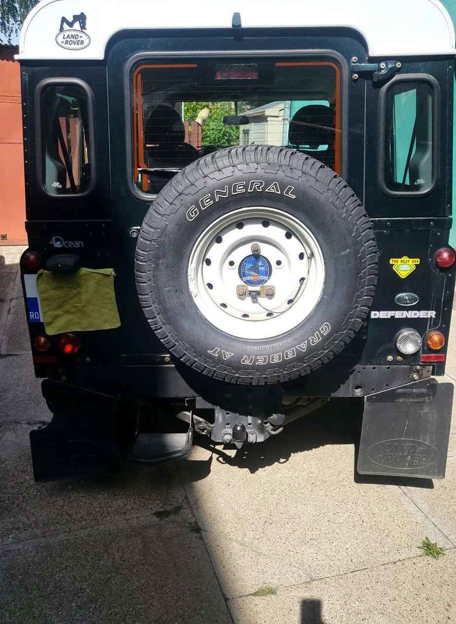 Land Rover Defender
