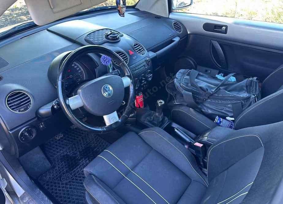 Volkswagen New Beetle