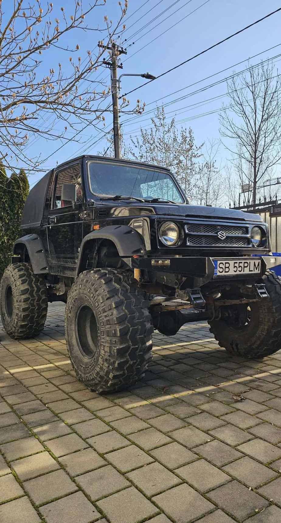 Suzuki Samurai