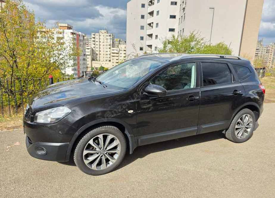 Nissan Qashqai+2
